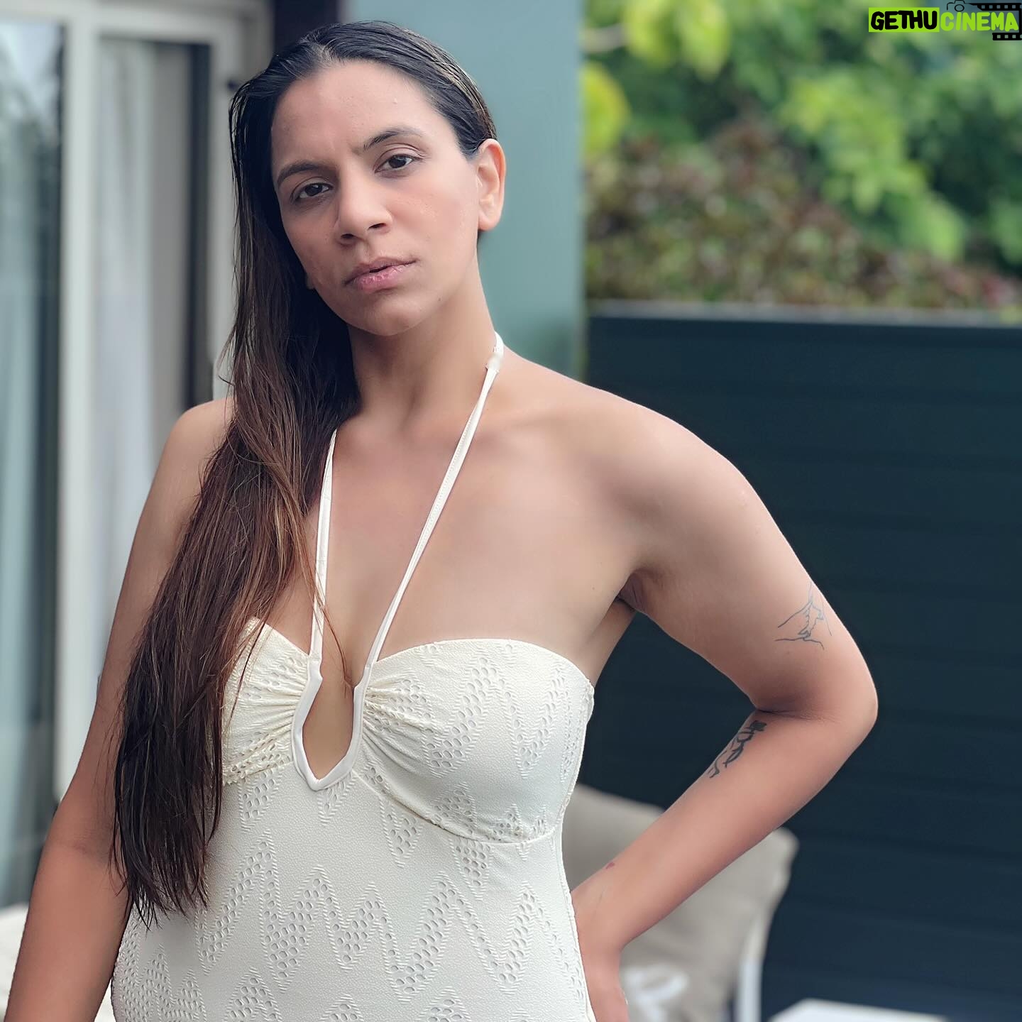 Sharul Channa Instagram - Asia is under extreme heat so hydrate well, put on that sunscreen and get your swimsuits out. For a quick holiday, visit @theshoreatkatathani_official ! ♥️🍀🧿