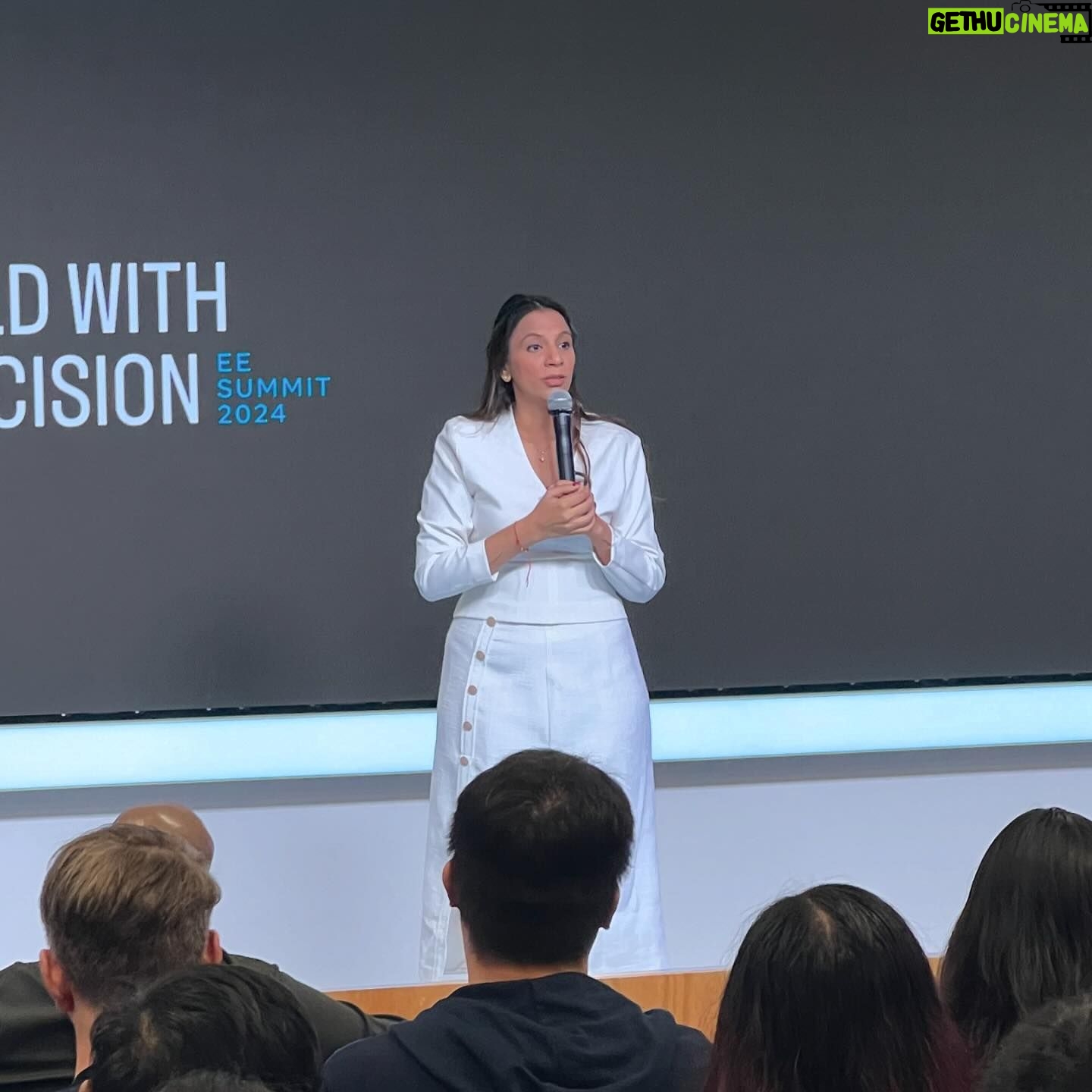 Sharul Channa Instagram - Thank for having me, @meta @facebook Singapore! Ace hospitality and thanks for allowing me to make you folks laugh! ♥️♥️♥️🍀🧿 I think I look decent in corporate attire and the coffee cup that you all hold along with it. 😂