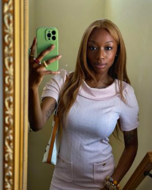 Shayna McHayle Instagram - 1st lady..🎀🧡