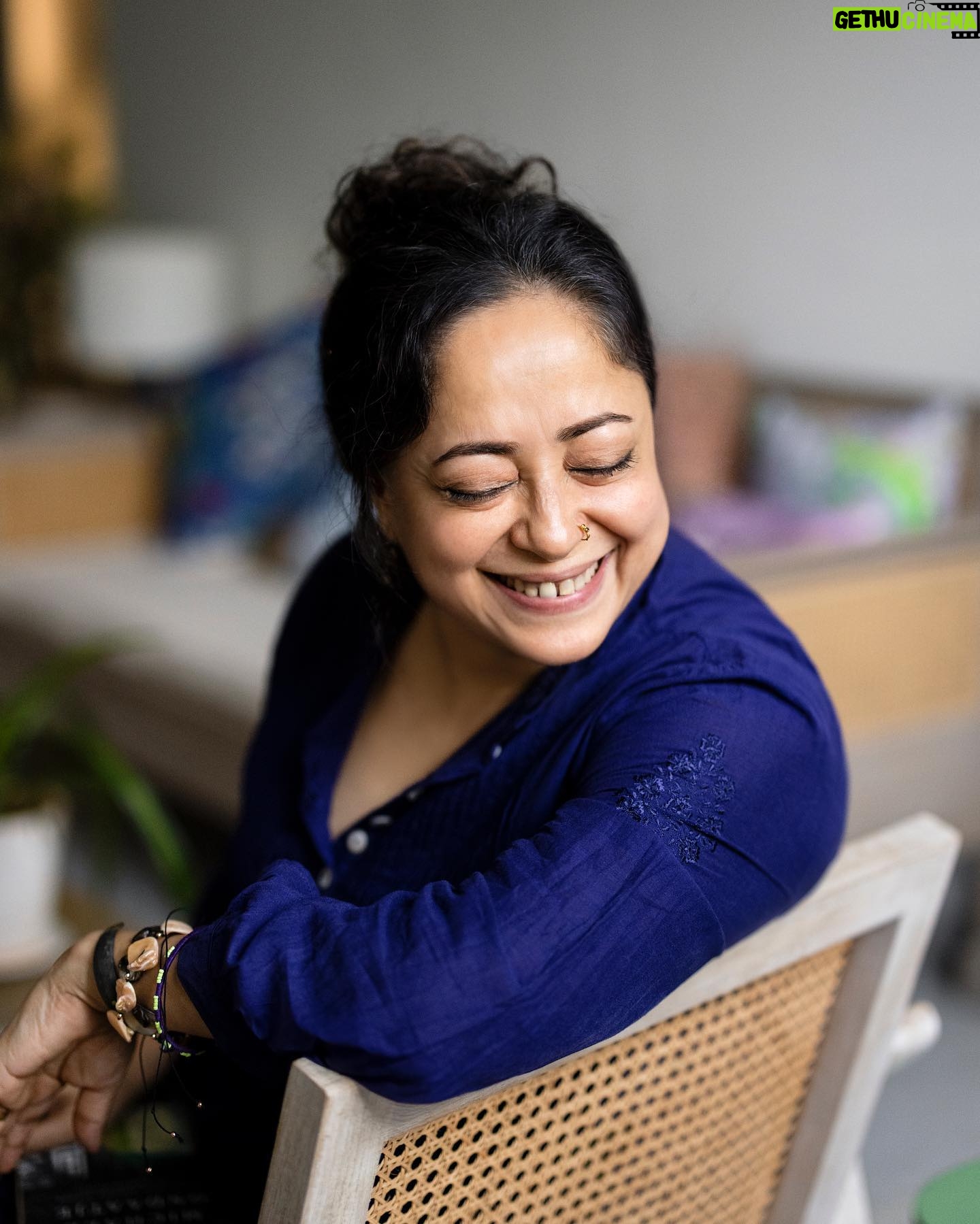Sheeba Chaddha - 3.6K Likes - Evenings in Mumbai have a certain magic, especially when spent shooting the ethereal @sheeba.chadha at her home. With the setting sun casting a natural spotlight, we conversed about her riveting roles from ‘Badhaai Do’ to ‘Mirzapur’ - a tableau of tales as rich as her filmography. A few quick portraits, a glass of refreshing nimbu paani, and her powerful presence in front of the lens was all it took to create portraits as effortless and captivating as her performances. Honoured to capture the person behind the characters I’ve long admired.
#CapturedOnCanon with a @canonindia_official EOS R5
#arjunkamathphotography #portraitphotography #portrait #sunset #naturallight #nofilter #actress #beautiful #smile #love #SheebaChaddha #artist #amazing #vibewithcanon #DoGreatWithCanon #canwithcanon #MentorsInFocus #EOSMaestro #instagood #instamood #instagram #igers