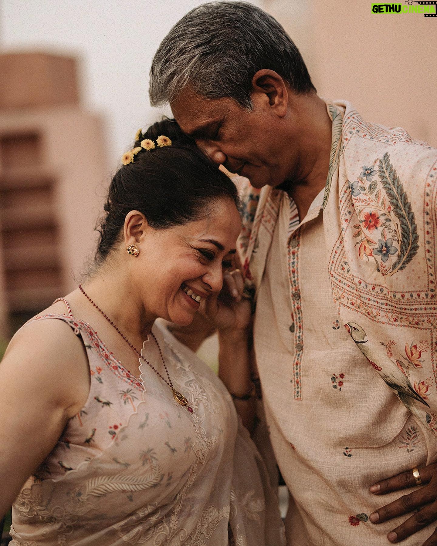 Sheeba Chaddha - 17.7K Likes - Tadapna Mera, Hansna Tera
Neendein Meri, Sapna Tera
Aankhon Ke Sagar, Hontho Ke Sagar
Le Doobe Hume, Le Doobe Hume
That pain of mine and smile of yours
Those sleep of mine and dream of yours
Those oceans of eyes and those oceans of her lips
made me sink, made me sink
U N V E I L I N G
रफ़ू• 𝐑𝐚𝐟𝐮 • رَفُو
𝐀 𝐏𝐚𝐭𝐜𝐡 𝐨𝐧 𝐭𝐡𝐞 𝐟𝐚𝐛𝐫𝐢𝐜 𝐨𝐟 𝐥𝐨𝐯𝐞
Featuring @_adilhussain &
@sheeba.chadha
Story & concept @karantorani
Assistant Direction @asmipradeep
Photos courtesy @vanshvirmani
Styling @jahnvibansal
HMU @diva_rose21
Jewels @tribebyamrapali
Production @rasalica.s @juhitaneja
#rafu #toraniindia #apatchonthefabricoflove