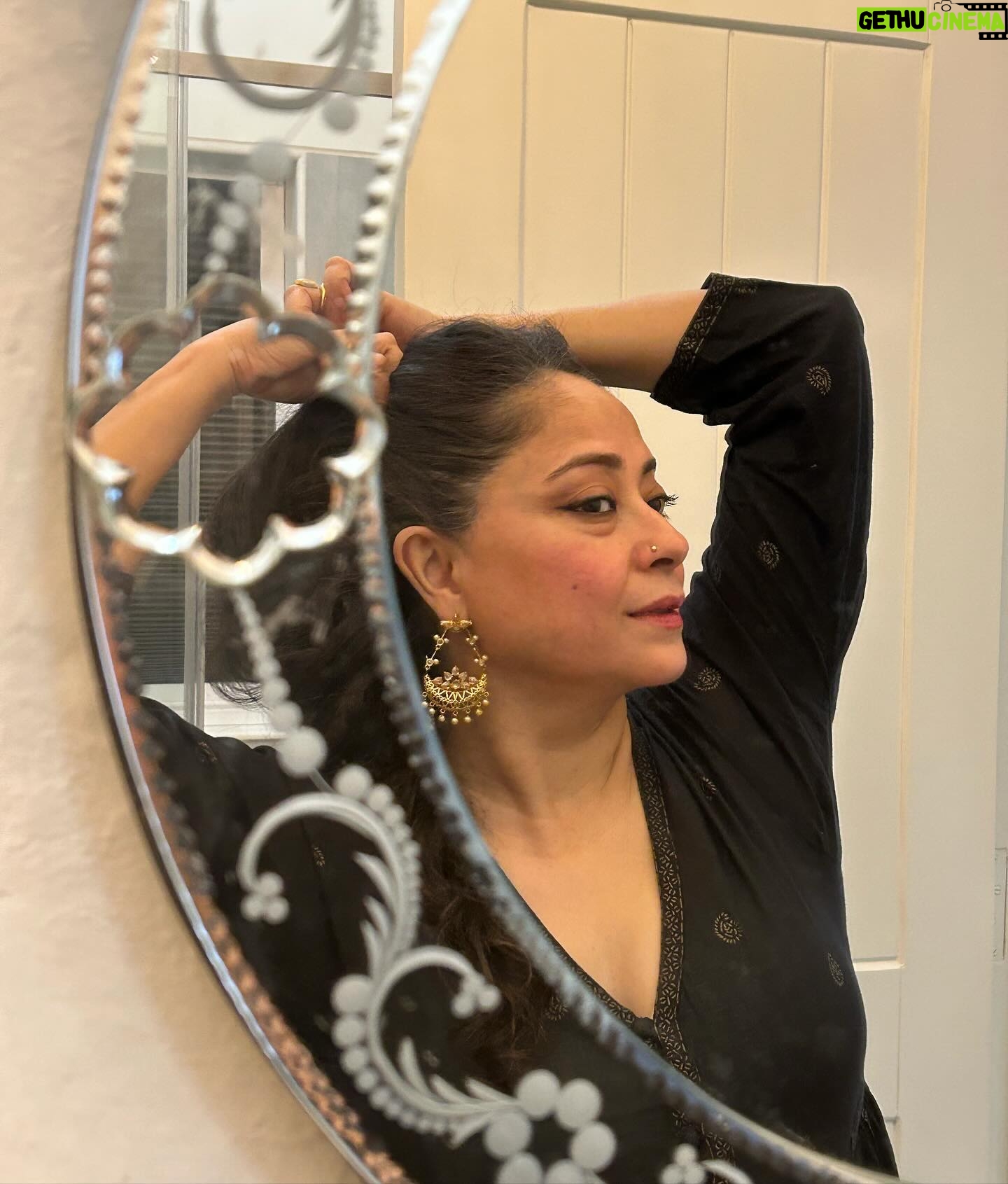 Sheeba Chaddha - 3.5K Likes - 50% getting ready, 50% posing