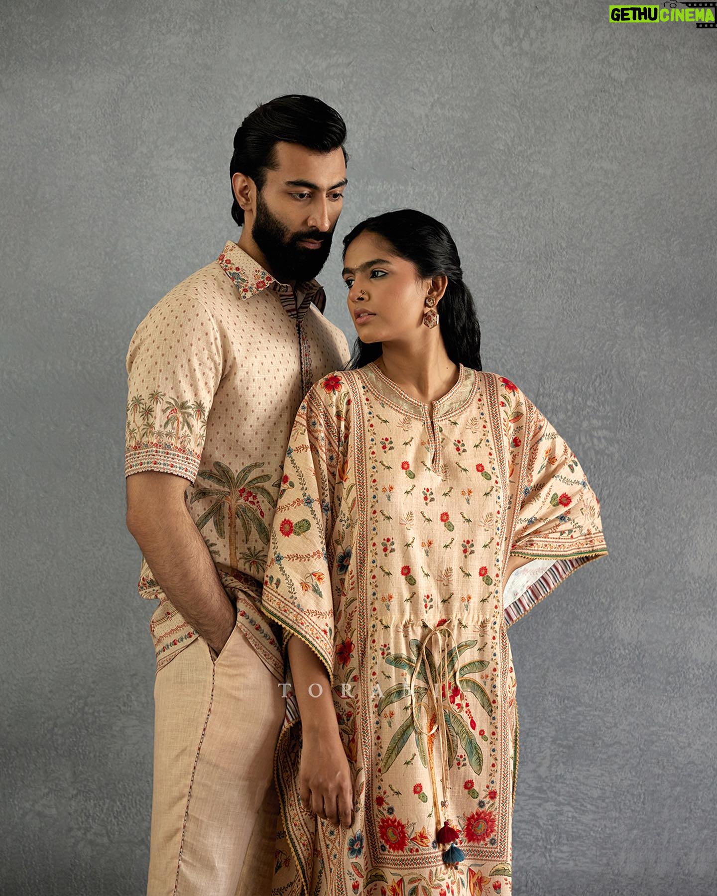 Sheeba Chaddha - 8.6K Likes - #TouchéTorani
A cocktail of festive ensembles for perfects pairs. We’ve always focused on clothing with an inclusive approach for the entire family. Our foray into menswear and kidswear was also a step in that direction
Discover the romance with handcrafted Torani looks for Him & Her for intimate weddings. A personally Curated series of complementing pair-ups for couples.
U N V E I L I N G
Rafu // a patch on the fabric of love
🏬 𝐍𝐨𝐰 𝐈𝐧 𝐒𝐭𝐨𝐫𝐞𝐬 - 𝐃𝐞𝐥𝐡𝐢, 𝐊𝐡𝐚𝐧 𝐌𝐚𝐫𝐤𝐞𝐭
🛍 𝐒𝐇𝐎𝐏 𝐎𝐍𝐋𝐈𝐍𝐄 𝐰𝐰𝐰.𝐭𝐨𝐫𝐚𝐧𝐢.𝐢𝐧
📞 𝐂𝐚𝐥𝐥 𝐮𝐬 𝐨𝐧 𝟗𝟏 𝟖𝟕𝟎𝟎𝟗 𝟔𝟗𝟏𝟓𝟗 | 𝟗𝟏 𝟗𝟑𝟏𝟎𝟓 𝟔𝟔𝟎𝟓𝟔
📧 𝐦𝐚𝐢𝐥 𝐮𝐬 𝐨𝐧 𝐨𝐫𝐝𝐞𝐫𝐬@𝐭𝐨𝐫𝐚𝐧𝐢.𝐢𝐧
Photography @vanshvirmani
#ToraniIndia #Rafu #ToraniCouple