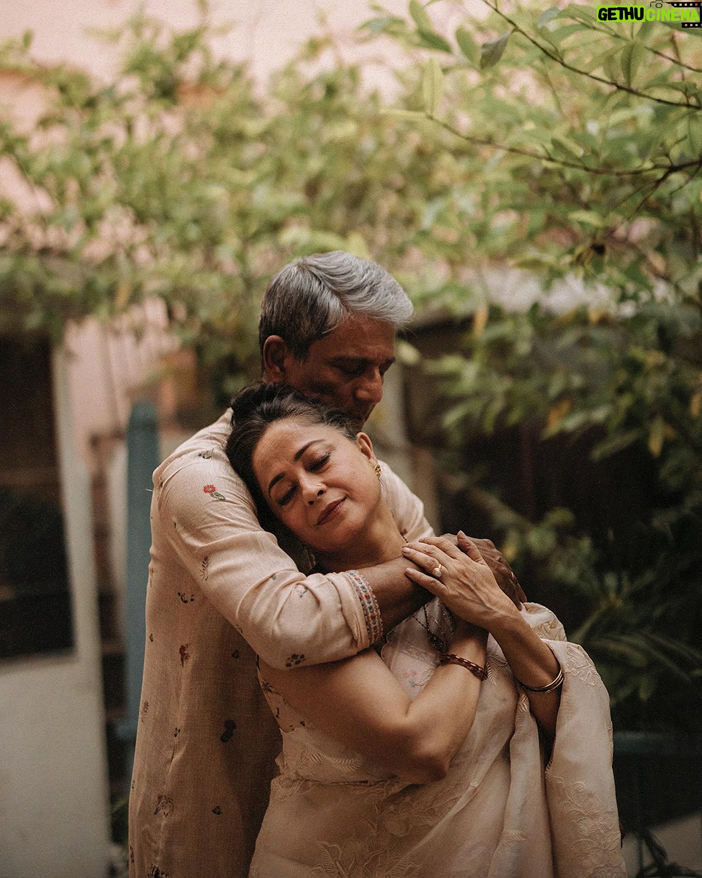 Sheeba Chaddha - 105.3K Likes - Tere nazdik aa kar sochta hun
main zinda tha ki ab zinda hua hun
jin aankhon se mujhe tum dekhte ho
main un aankhon se duniya dekhta hun
Coming closer to you I wonder now
Was I even alive or am I alive now
the way you see me from your eyes
I see the world through the same eyes
U N V E I L I N G
रफ़ू• 𝐑𝐚𝐟𝐮 • رَفُو
𝐀 𝐏𝐚𝐭𝐜𝐡 𝐨𝐧 𝐭𝐡𝐞 𝐟𝐚𝐛𝐫𝐢𝐜 𝐨𝐟 𝐥𝐨𝐯𝐞
Featuring @_adilhussain &
@sheeba.chadha
Story & concept @karantorani
Assistant Direction @asmipradeep
Photos courtesy @vanshvirmani
Styling @jahnvibansal
HMU @diva_rose21
Jewels @tribebyamrapali
Production @juhitaneja @rasalica.s
#rafu #toraniindia #APatchOnTheFabricOfLove