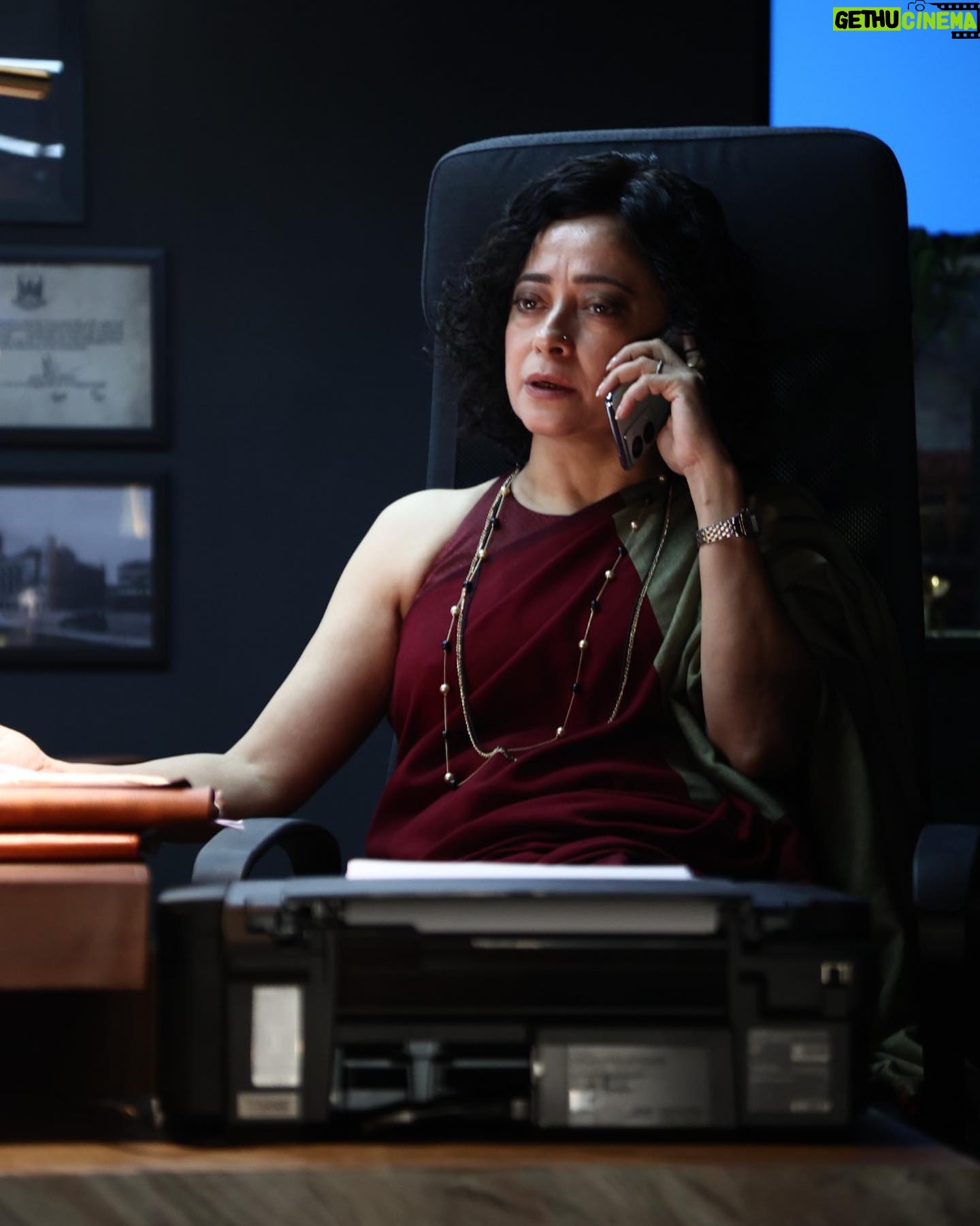 Sheeba Chaddha - 9.4K Likes - First time full wig and lens tried for #trial . Fulll Ennjoy . Thank you @shiprasinghacharya for nudging me 😘and @suparnverma for Okaying it like only he can😁
#TheTrialOnHotstar
@Kajol @senguptajisshu @alyykhanofficial @sheeba.chadha @kubbrasait @aamirali @banijayasia @adffilms @deepak30000 @rajeshchadha @banijaygroup
@Suparnverma @mrinalinni
@Shyamrathi1411 @paragdesai9
#ManishGoswami @vijay_tiwari02 @tarunimavarma @abbasdalal @hussain.dalal @gravityonme @manojsoni24 @khanolkar.ninad @sangeetsiddharthofficial @songsteering @siddharthhaldipur @theiatekchandaney @shiprasinghacharya @castingbay @ajay_kumar_pb @ashirwad_hadkar_ @priyasuhass @gauravpandey7697 @the_actor_aseem @shruti_bisht_2201 @officialsuhanijuneja_ @imanasvi @atulkumartct @suchipillai @florasaini @kirankumarkay @manyamirchandani @rahul.upadhyay06
@priyankakhimani @azazmemon_07
Saree worn for screening generously and totally last minute sent by @chidiyaaonline 🙏🤍