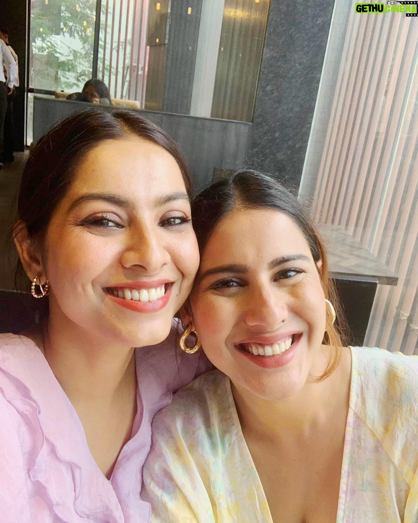 Sheetal Thakur Instagram - I totally lucked out in the family department ♥️