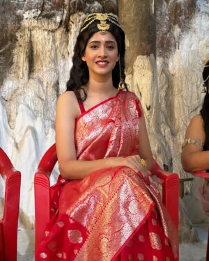 Sheetal Tiwari Instagram - My most Favourite and most difficult character to play till date is Mata Lakshmi! Who’s goddess of dhan and saundarya with all those heavy jewelleries 😀
