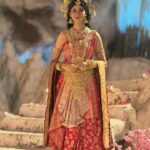 Sheetal Tiwari Instagram - Aap Sabhi ko Diwaali ki dher saari shubhkamnaen 🪔 - - - - #diwali #india #festival #happydiwali #love #diwaligifts #diwalidecorations #diwalidecor #instagram #diwalivibes #bhfyp #fashion #instagood #homedecor #lakshmimata #shivshakti #sheetaltiwari #festiveseason #art #deepavali #indianfestival #navratri #festivevibes #celebration #diya #diwalihampers #diwalicelebration #rangoli #indian #festive