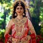Sheetal Tiwari Instagram – My journey of Mata Lakshmi as come to an end! I will forever be grateful that I was part of Shiv Shakti, So many memories and sweet co actor I have earned from this show. As it’s said the only constant in life is Change! Step forward towards growth♥️
Thankyou entire team of Shiv Shakti for making this happen♥️ 
@sktorigins @g3gill @rahultewary @swastikproductions @sid_tewatiya @amolsurve1  @kamalmonga_ @t_leo_k @i_m_sahilansari 
Also I will miss you guys so much!!!
@subharajput @shalinivishnudev @deepak_n_bhatia @srikantdwivedi @ramyashvardhan @thepuneetvasishtha @tarunkhanna23.tk @meeraliofficiall @ketankarandenandiofficial