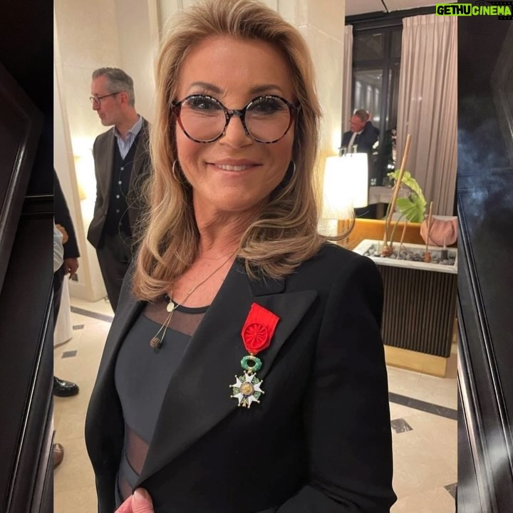 Sheila - 2.4K Likes - Une journée riche en émotions, partagée avec une partie de mes intimes.
Photos ©Sarah Steck/ Présidence de la République et photos X @sarah.steck.elysees
#miseenbeauté @caritaparis
@emmanuelmacron #brigittemacron @elysees
#11avril2024
#sheila2024
@alainroche5 #julieroche
@azhareric
@didier_varrod
#françoiscluzet #narjisscluzet
@franck_appietto
#jacquessilvant #catherinesilvant
#jeanmarcberthon #philippehenridutheil
@ludoloco
#maevakombouaré
@mdenisot #micheldrucker
#philippeberdié #dominiquebernatènemarin
#pierrejochem #evelynejochem
@rachel_khan88
@veronique_bonhomme__
@vesna.peborde #fabienpeborde
@bfmtv @candice_mahout @nicolas_behar
#after @lesjardinsdufaubourg
#decorationsdujour
🎖️#sheila #vladimircosma #thierryardisson
🏅#alexandrekantorow #mehdiqotbi #smain #venuskhouryghata