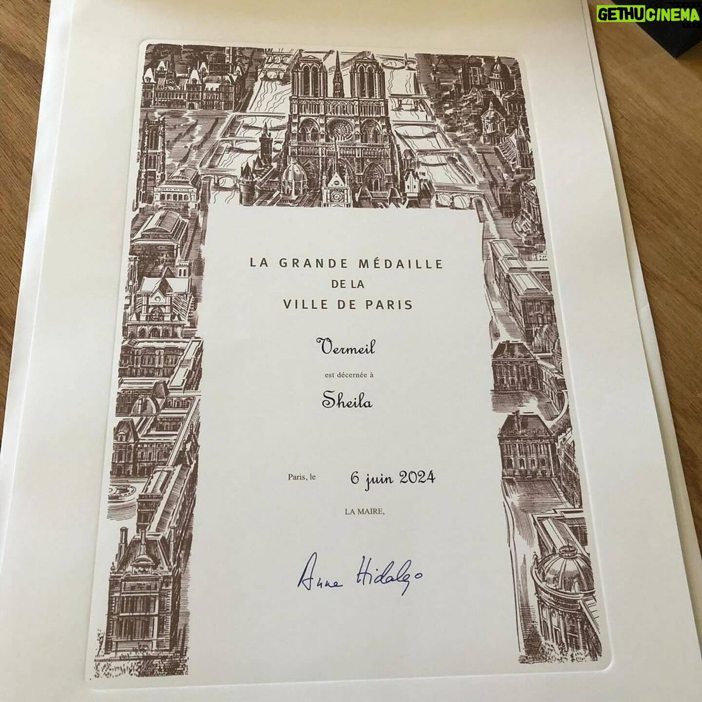 Sheila - 1.1K Likes - #Repost @ludoloco
・・・
La plus haute distinction de la Ville de Paris remise à l’iconique @sheila_artiste_officiel par Madame @annehidalgo et @jeanlucromero 🙏🏽🙌🏽 Un grand merci à la Mairie de Paris ✨pour l’organisation de cette cérémonie légendaire 🏅🙌🏽 et tous ceux présents ❤️
#sheila2024