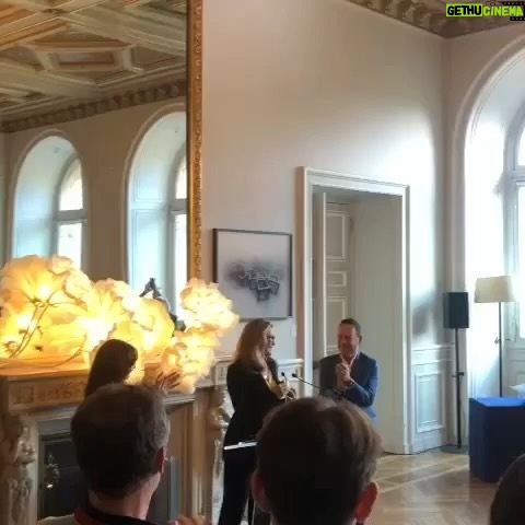 Sheila - 1.1K Likes - #Repost @ludoloco
・・・
La plus haute distinction de la Ville de Paris remise à l’iconique @sheila_artiste_officiel par Madame @annehidalgo et @jeanlucromero 🙏🏽🙌🏽 Un grand merci à la Mairie de Paris ✨pour l’organisation de cette cérémonie légendaire 🏅🙌🏽 et tous ceux présents ❤️
#sheila2024
