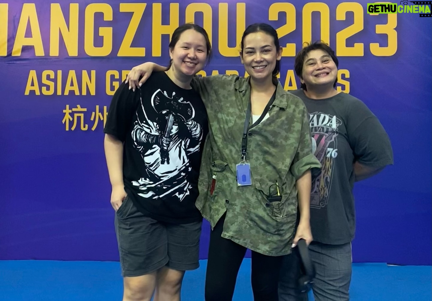Sheila Timothy - 394 Likes - Project ini dimulai sudah agak lama, namun terhenti karena pandemi 2019, sebuah cerita tentang abang adik yang sangat hangat, dengan tema keluarga dan harapan. Lewat projek ini saya terkoneksi dengan CJ ENM @justin.hwk who has always been very supportive. Project ini jg jd kesempatan pertama bekerja sama dengan team @base.id mba @shantyharmayn @aourachandra @sarimochtan dan tentunya juga @typix & @bensoebiakto dan seluruh team base, marketing dan publicist.
Saya selalu percaya project yang baik selalu mempertemukan kita dengan orang2 baik, sutradara @dinnajasanti para pemain yang luar biasa @vinogbastian__ @angga @kristo.immanuel @caitlinhalderman Gak lupa dukungan ga ada habis2 nya dari @focusedequipment @robinjdbmoran @gunnarnimpuno you guys are angels sent from the above 🙏🏻 Dan tentunya satuan crew hebat yang jadi garda depan yg sedang berjuang saat ini, yg tidak bisa saya sebut satu persatu.. #youknowwhoyouare love you all thank u @michellawrence @the_urban yg ngisi kekosongan saat ini karena saya terpaksa recce duluan ke rumah sakit. Astradas @leon_lolang @guntur.as10 @konsepboi … dp @triadiprasetyo art @harishudafaqih
Terima kasih juga team #springboard
Thanks team @lifelikepictures @wiji_lecsu @beebymaria mamat-dedi, Harry. Segera bergabung ke set.. #solid kalo kata fojan. #MAB #dibioskoptahunini