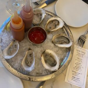 Sheila Timothy Instagram - Ke museum bersama mama 🥰 #hokusai experience at @mfaboston 
Slide 6. Yoshitomo Nara
Slide 7. Yayoi Kusama
Slide 8. John the Baptist
Slide 9. Adam & Eve
Slide10. Oysters 😍 @littlewhaleoysterbar