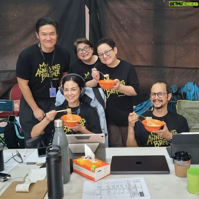 Sheila Timothy - 394 Likes - Project ini dimulai sudah agak lama, namun terhenti karena pandemi 2019, sebuah cerita tentang abang adik yang sangat hangat, dengan tema keluarga dan harapan. Lewat projek ini saya terkoneksi dengan CJ ENM @justin.hwk who has always been very supportive. Project ini jg jd kesempatan pertama bekerja sama dengan team @base.id mba @shantyharmayn @aourachandra @sarimochtan dan tentunya juga @typix & @bensoebiakto dan seluruh team base, marketing dan publicist.
Saya selalu percaya project yang baik selalu mempertemukan kita dengan orang2 baik, sutradara @dinnajasanti para pemain yang luar biasa @vinogbastian__ @angga @kristo.immanuel @caitlinhalderman Gak lupa dukungan ga ada habis2 nya dari @focusedequipment @robinjdbmoran @gunnarnimpuno you guys are angels sent from the above 🙏🏻 Dan tentunya satuan crew hebat yang jadi garda depan yg sedang berjuang saat ini, yg tidak bisa saya sebut satu persatu.. #youknowwhoyouare love you all thank u @michellawrence @the_urban yg ngisi kekosongan saat ini karena saya terpaksa recce duluan ke rumah sakit. Astradas @leon_lolang @guntur.as10 @konsepboi … dp @triadiprasetyo art @harishudafaqih
Terima kasih juga team #springboard
Thanks team @lifelikepictures @wiji_lecsu @beebymaria mamat-dedi, Harry. Segera bergabung ke set.. #solid kalo kata fojan. #MAB #dibioskoptahunini
