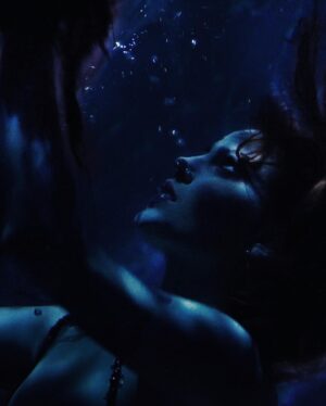Shelby Lee Instagram - all of my clients know by now that working with water is my ABSOLUTE FAVORITE THING - this is why 

Thank you @mandicrimminsmusic for trusting me with “Lose Control”

Director, DP, Editor & Colorist @sparksss
Song written by @dretamashi @mandicrimminsmusic 
Song produced by @dretamashi 
Styling @nicwheat 

Link in bio to watch full music video