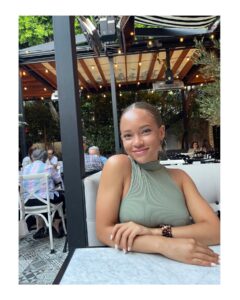 Shelby Simmons Instagram - Have a beautiful day 🥰
