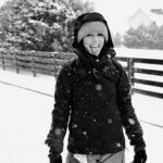 Shenae Grimes-Beech Instagram - Snow day photo dump ❄️ We made it back to Tennessee just in time for it to turn into a winter wonderland!! 📸 by my talented husband who’s gonna offer mini 20 minute photo sessions to local families, creators and businesses tomorrow before the snow’s gone. If you’re in or nearby Franklin/Nashville and want to capture some sweet snowy moments, DM @photosbybeech to book in — he’s running a locals promo for tomorrow and Wednesday!