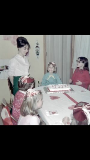 Sheryl Crow Instagram - They say you’re only as old as you feel… so 62 is the new 38!  Thanks for all the birthday wishes yesterday!! 🥰

“So even when I’m old, I don’t wanna ever grow up”