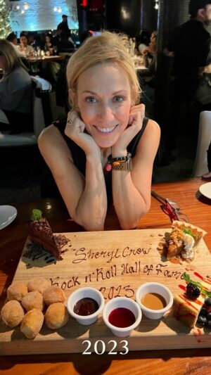 Sheryl Crow Instagram - What. A. Year. So grateful for 2023, and can’t wait to see what 2024 brings!  Happy New Year! 🎉🍾