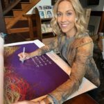 Sheryl Crow Instagram - Really excited to have worked on this project with my friends at @Soundwaves_Art! Artist Tim Wakefield turned the sound waves of “Everyday Is A Winding Road” and “If It Makes You Happy” into these really pretty canvas artworks. I spent some time autographing a limited run of prints and we’re going to donate all the profits to @ChildrenInConflict, who do lifesaving work to protect, care for, and educate children who have had to flee warzones. You can get a print at the link in bio!