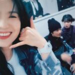Shi Shi Instagram - 這兩位勾錐的 一見到就學我講話，於是變成….🤪 #喂喂？@howard_leeee ☎️