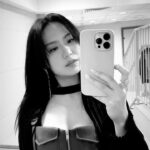 Shi Shi Instagram - ㄩㄇ暈嗎 💓 從此以女團重新出道 可嗎 顏值擔當 可嗎 #九澤cp香港演唱會 快閃成功✨ tops & skirt @dionlee knit Shrug @helmutlang all by @de_sidere7.1 boots @tods jewelry @hanshsu_official styling @adec12 hair @vancubex makeup @vangela photo @meluko1007 🫢💗