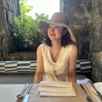Shihori Kanjiya Instagram – 学生の皆さんは夏休みが
始まったそうですね(o^^o)
写真は夏になる前に行った旅行。
また行きたいな。
皆さんは夏のご予定は？？
旅先の朝ごはんは起き抜けで行くのですが私じつは結構な天然パーマなんです。
だから起きた時はラファエルのようなクルクルヘアでビックリされます。
という事で明日から『アストリッドとラファエル』シーズン3が始まります。
是非ご覧ください！
#nhk #アストリッドとラファエル #アストリッドとラファエル文書係の事件録 #シーズン3 #夏休み #旅の楽しみ は #完全 #食 #笑