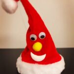 Shihori Kanjiya Instagram - クリスマスの季節🎄 一年の中で私の1番好きなイベントです。 そんなクリスマス25日の夜に オーディオドラマに出演します。 はるかとマッチングアプリの相談員のAIソラとの物語です。 切なくて気付いたら泣いてました。 是非聴いてください！ 動画は今年のクリスマスグッズのお気に入り(o^^o) ネットでこれ可愛いなぁと言っていたら いつの間に夫が注文してくれていました（笑） #nhk #オーディオドラマ #特集オーディオドラマ #きみに微笑むクリスマス #fmシアター ＃午後10時 #22時 からです！#フリフリサンタ
