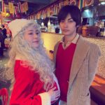 Shihori Kanjiya Instagram - サンタさんは お腹まで入れたの気づいてもらえましたか？ そして我らが主役、楓珠くん、 本当にお疲れ様でした👏 大人でもない子供でもない、 今の楓珠くんの感性だからこそのお芝居は とてもキラキラしていて、、 また次にお会いできる時を楽しみにしています！ 観てくださった皆さん、 最後までお付き合いいただき、 ありがとうございました(*^ω^*) #土ドラ #顔だけ先生 #神尾楓珠 #ありがとうございました