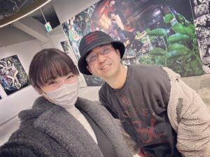Shihori Kanjiya Instagram - かっこよ。
すってきでした。
フラワーコラボレーターの
志村大介さんと。
15日まで開催しているので
皆さんも是非！