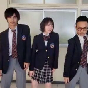 Shihori Kanjiya Instagram - 撮影も佳境で
変なテンションになってました。笑
八嶋さんは現場の空気を作ってくれて、
みんなの父のように、誰も1人にしないという優しさで引っ張ってくれました。
八嶋さんのような大人になりたいです。
本当何度教頭に爆笑させられたか（笑）
大好きです！
そして楓珠くん、いつも長ーい台詞が完璧で見事な座長っぷり！
ブレない姿にいつも感謝してました。
一緒にお芝居してる時は本当に本当に楽しかったなぁ。
楓珠くんの遠藤先生に出逢えて、
楓珠くんの魅力を間近で見れて幸せでした。
またその綺麗な瞳に会える日を楽しみにしてます。
今夜は最終回！
皆さん見届けてくださいね！
#土ドラ ＃顔だけ先生 ＃神尾楓珠 ＃八嶋智人