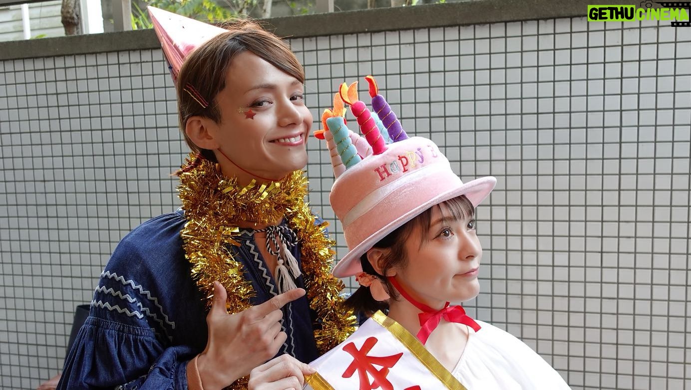 Shihori Kanjiya Instagram - 明日は8話放送! 撮影も、あと少し、、 さ、寂しい😭 #土ドラ #顔だけ先生 #三浦涼介 #早坂ちゃん #心のオアシス