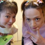 Shihori Kanjiya Instagram - ７話観てくれて ありがとうございました！ りょうちゃんのインスタとは 少し違うバージョンを(^^) 現場の皆さんにも亀高先生のお家での 早坂ちゃんとのくだりが好評です。 物語序盤の方ではどんな風に お揃いにするかメイクさんと毎回 相談し合ってましたが、 ７話の台本には製作陣が気に入ってくれたのか、しっかりト書に2人ともツインテールと指定されてました（笑） #土ドラ ＃顔だけ先生 #三浦涼介