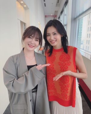 Shihori Kanjiya Instagram - 芸能界小顔選手権
暫定一位の本仮屋ユイカーーー！
ユイカと番組で一緒でしたー！
バラエティで会うユイカは何とも心強いお姉様でした♡
#日テレ #上田と女が吠える夜 #本仮屋ユイカ #映画 #オレンジランプ