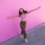 Shiloh Nelson Instagram - Swipe to see how I feel on the inside P.C. @ashombercreative Top @socialtourist Pants @freepeople