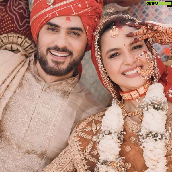 Shilpa Shukla - 1.7K Likes - La Familia ❤️
@chitrashi @dhruvaditya_
The most inspiring love story !
continues…❤️
Happiness Happiness Happiness !
#dhruchi💞
