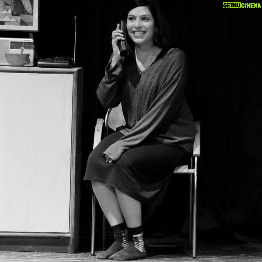 Shilpa Shukla - 1.8K Likes - Woman Not Alone .
Stills from Dario fo & Franka Rame’s #Awomanalone @renaisstancetheatre
#tbt2015❤️