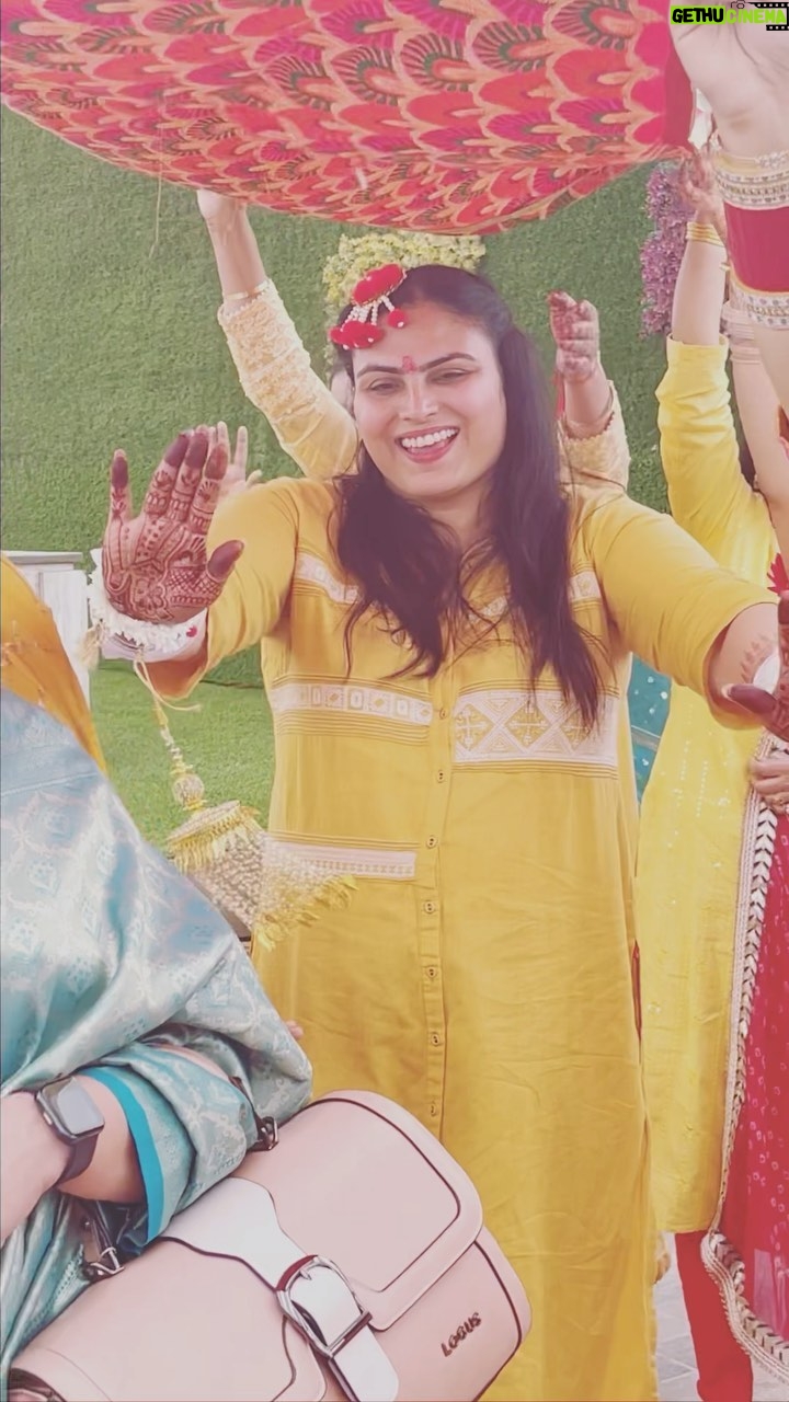 Shilpa Shukla - 1.7K Likes - Puttar ki Shaadi ❤️
@tanyaabrol 🌷
#chakdephatte