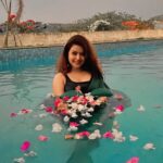 Shilpa Raizada Instagram - Tum khud ko pasand karo 🩷👏🏻👏🏻👏🏻 First True to yourself ❤️ #love #life #loveyourself #loveyourlife #blessed #gratitude #thankyougodforeverything🙏
