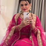 Shilpa Raizada Instagram - 🩷🩷🩷