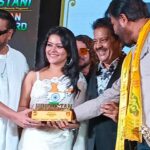 Shilpa Raizada Instagram – Last night I got this Hindustani Ratan award from most talented musicians and singers @ismaildarbarofficial sir @uditnarayanmusic sir
THANKYOU SO MUCH FOR THIS BEAUTIFUL AWARD
I love this word Hindustani even we all because “Hum Hindustani “ 😊😊😊
Jai ho
jai hind
Jai Bharat
Jai ram ji ki 😊🙏 once again thank you so much
#shilparaizada #award #hindustani #humhindustani #jaiho #jairamjiki🙏 #jaihind #jaibharat