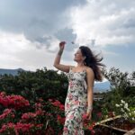 Shilpa Raizada Instagram - Akhirkaar phool laga hi liya baalon mein 🌼 …….. #loveyourself #justlove #lovemethewayiam #loveislove #loveisbeautiful #loveme #iseeit #ilikeit #iwantit #igetit #simplylove #loveintheair #lovestory #lovequotes #loveyouall #godiskind #shilparaizada