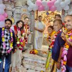 Shilpa Raizada Instagram - At Vrindavan after a success full show of RAMAYAN we went Banke Bihari Temple to receive blessings, In next few clips at Sneh Bihari Temple taking blessings of Karan Krishan Goswami ji 🙏🏻 And Last three clips from Hari Kripa Ashram 🙏🏻 Taking blessings of Shree Hari Chaitanya MahaPrabhu “Hem Bhat Maharaaj” Finally I want to Thank you @vindusingh sir for arranging VIP darshan for all of us 🙏🏻 iam so blessed 🥹 राधे राधे #radheradhe