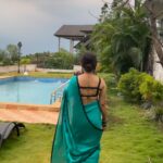 Shilpa Raizada Instagram - Ye mausam ka jaadoo hai 💚💚💚💚💚 I love #saree but saree’s love me more ❤️🙂👍 #blessed #gratitude #thankyouforeverything #🙏🏻