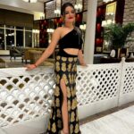 Shilpa Raizada Instagram - I love my all pics 😛 Bohat dino baad 😘👌❤️🖤💛 Dress meri dost ki hai, and design by her 😘👌@tushita.jain waise suit kar rahi hai mujhpe 😛 Ankitaaaaaa 👌💕 I just love myself more 😛👏🏻 proud of you @shilparaizada #shilparaizada Thanks for click @_kamal.narang_ 👏🏻