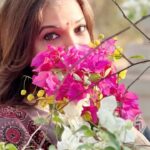 Shilpa Tulaskar Instagram - Blossom where you are planted 🌸🌼🌻. #sun #sunkissedbalayage #skincare #haircare #nudelip #kohleyes #silks #organics #cottonsuits #silkcotton #indian