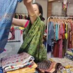 Shilpa Tulaskar Instagram - Posted @withregram • A saree state of affairs ❤️❤️❤️ An affair I would love to remember! @vishaybyshilpatulaskar विषय कुटुंबाचा एक भाग म्हणजे @blocksandbeyond_ ‘ विषय ‘ प्रदर्शन #Vishaybyshilpatulaskar #Vishay #ShilpaTulaskar #SomethingNew #Trending #pune #exibition