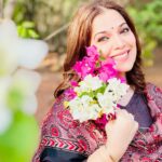 Shilpa Tulaskar Instagram - मोरा गोरा अंग लै ले मोहे श्याम रंग दे दे छुप जाऊँगी रात ही में मोहे पी का संग दे दे मोरा गोरा अंग लै ले मोहे श्याम रंग दे दे छुप जाऊँगी रात ही में मोहे पी का संग दे दे…. - Gulzar sahab❤️ @gulzar.official Hair : @sandhyabalakrishnan83 Makeup & picture courtesy: @im_mr_ketzsolzofficial_ Man Friday , Saturday and everyday 😉 : @jeetudas1994 aka Jeetu ❤️