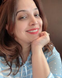 Shilpa Tulaskar Instagram - @vishaybyshilpatulaskar Day 1 ! Waiting for you Pune❤️ आजपासून पुण्यात होतोय कलेच्या विषयाचा श्री गणेशा.... 24 फेब्रु. संध्या 5 ते रा. 9 25 - 26 फेब्रु. : स. 10 ते रा. 9 स्थळ : डेक्कन जिमखाना क्लबहाउस , पुणे प्रमुख पाहुणे : डॉ. मेधा कुलकर्णी कलेचा आस्वाद घ्या आणि या आगळ्या वेगळ्या प्रदर्शनाचा भाग व्हा... #Vishaybyshilpatulaskar #Vishay #ShilpaTulaskar #SomethingNew #Trending #pune #exibition